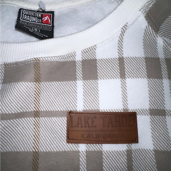 Crew neck - Picture 2 of 3